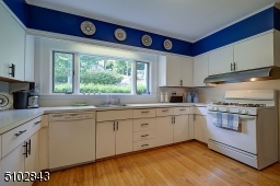 Lots of counter space