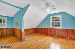 Hardwood Floors & Ceiling Fan