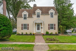 Beautifully landscaper lot