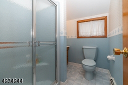 Second floor full bathroom
