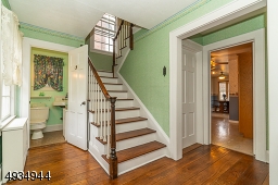 Beautiful entry foyer