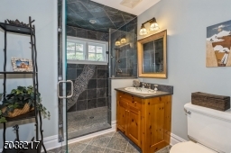 En Suite bathroom to 5th bedroom with entrance from mud room also