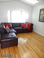 With Access to Deck, with tons of light and skylight