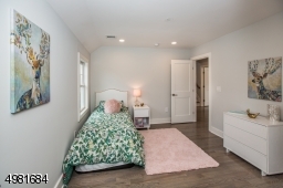 Adorable bedroom.