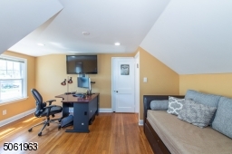 As a bonus, a full staircase leads to a versatile third level that is ideal for a quiet and secluded home office and guest bedroom.