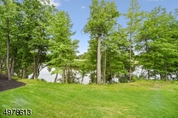 IDYLLIC PICTURESQUE SETTING FROM MULTIPLE ROOMS IN CARRIAGE HOME