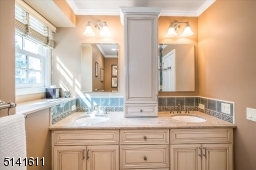 Twin sinks in the primary bath