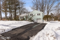 Driveway for plenty of off-street parking.