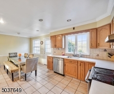 Eat in Kitchen