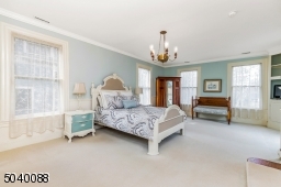 Wall to wall carpet
