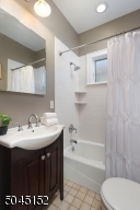 1st Floor Full Bathrooom