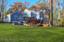 Outstanding yard.  Fabulous entertaining opportunities!