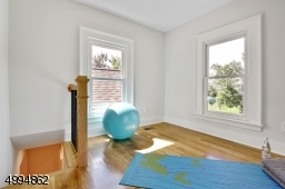 Unique 3rd fl loft/art/yoga studio/office in the tower!
