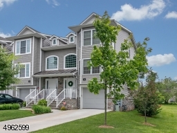 Welcome to this pocket neighborhood in Cranford, very close to vibrant downtown Cranford! A great place to call home!