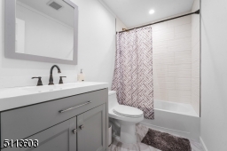 Hall bath has all the modern finishes!