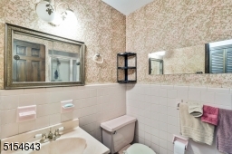Features shower stall
