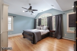Private Bathroom and Walk In Closet