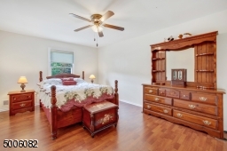 Full bath, large walk in closet, vanity area