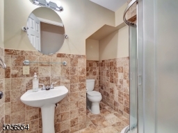 Full bath in basement