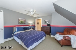 Two secondary bedrooms share a hall bathroom, and a Jack-and-Jill bath connects two more bedrooms