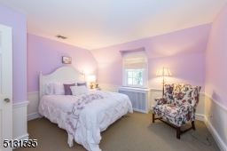 Two secondary bedrooms share a hall bathroom, and a Jack-and-Jill bath connects two more bedrooms