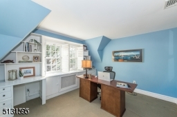Two secondary bedrooms share a hall bathroom, and a Jack-and-Jill bath connects two more bedrooms