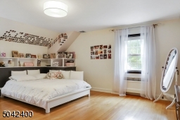 SPACIOUS BEDROOM