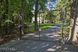 ELECTRIC PRIVATE GATE FOR COMPLETE PRIVACY.