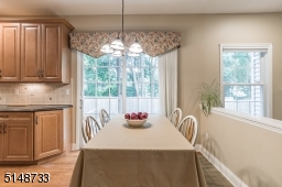 Eat in Kitchen area