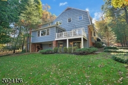 Beautiful open private yard which can be accessed by the walk out basement.