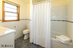 Master Bath with Jetted Tub