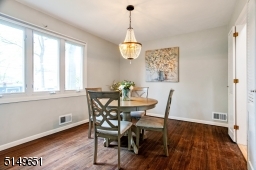 Light and bright, can accommodate an even larger table