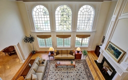 This room shows great details and features