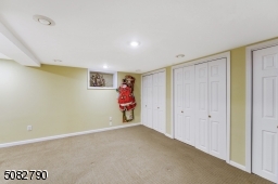 with 3 double closets, perfect for seasonal clothes