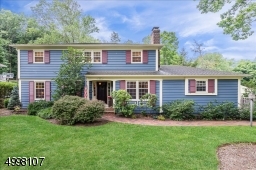 Beautifully maintained Large Colonial