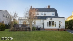 Lovely yard & deck for your outdoor enjoyment!