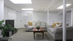 Nice high ceilings, great lighting, and plenty of room to relax and enjoy.