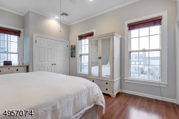 Bright & airy master with beautiful views and en-suite bath
