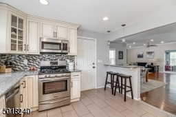 Breakfast bar