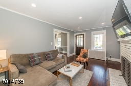 bright & sunny room