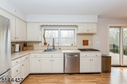 Plenty of cabinet space