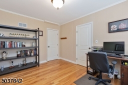 First floor bedroom/Office