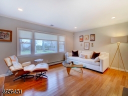 Living Room w/Picture WIndow